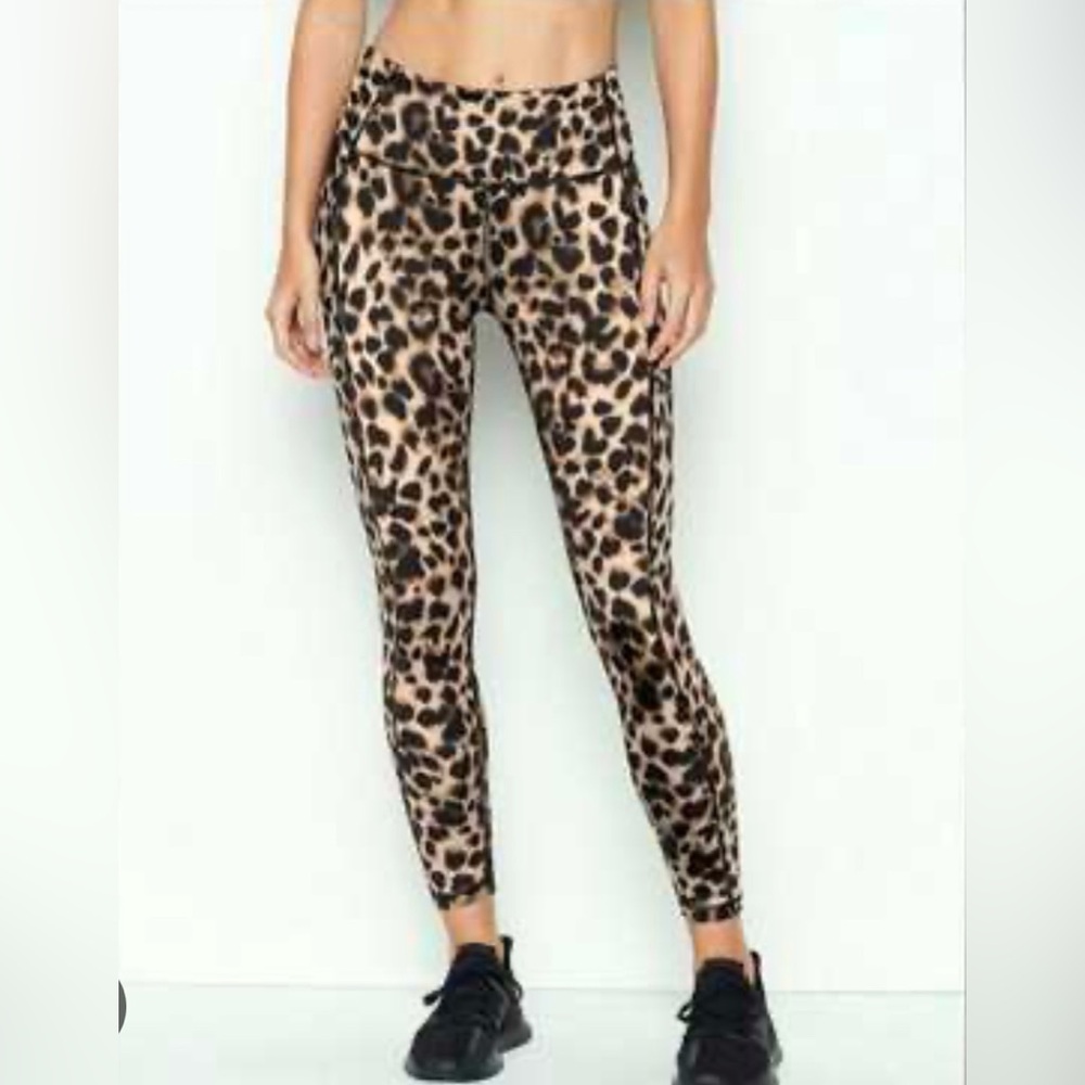 Victoria's Secret Animal Print Leggings w pockets